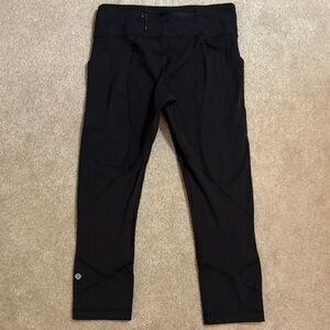 NWOT - Lululemon Cropped Leggings